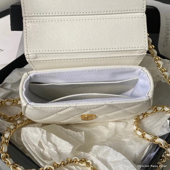 Hyper Peter CHANEL WITH CHANELUTCH CHAIN 0816